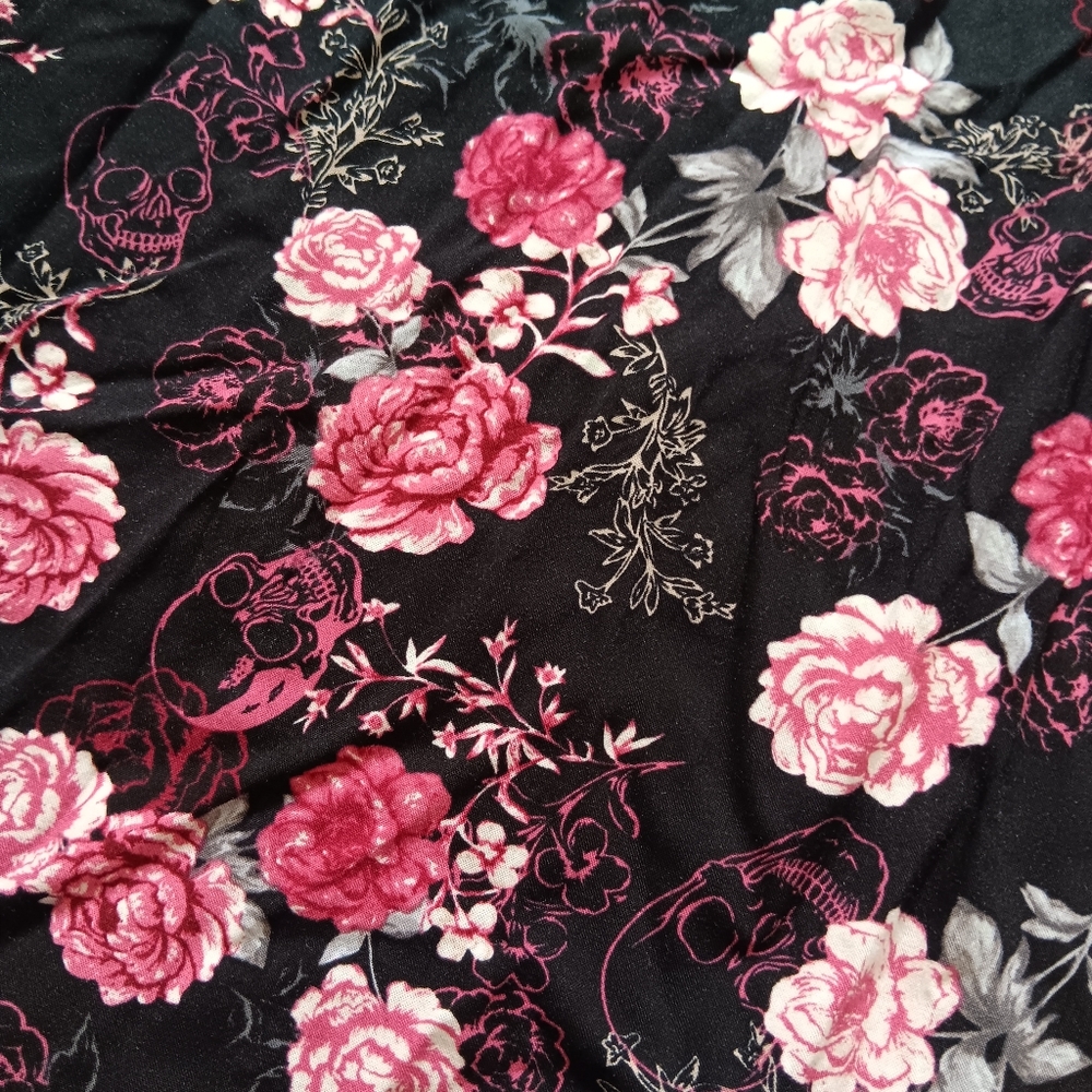 Hot Topic Floral & Skulls Mini Dress Size Medium - Picture 2 of 7